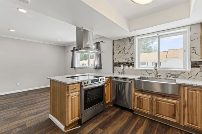 Building Photo - 7309 Cardigan Cir