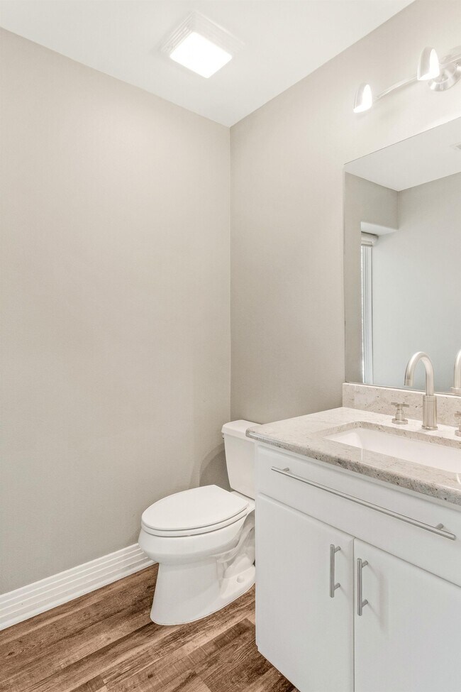 Building Photo - 701 Azie Morton Rd