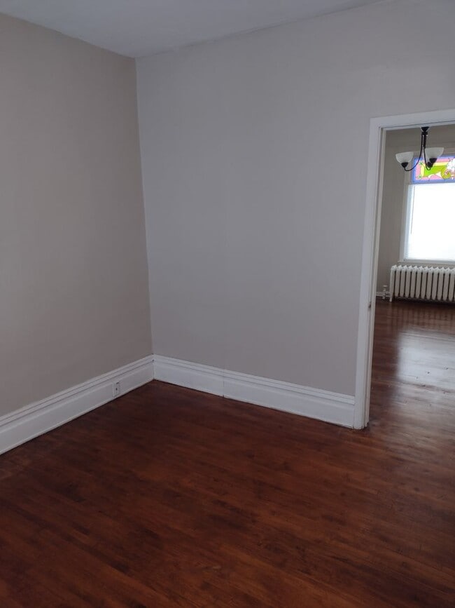 Building Photo - Great 3 Bed 1 Bath Home