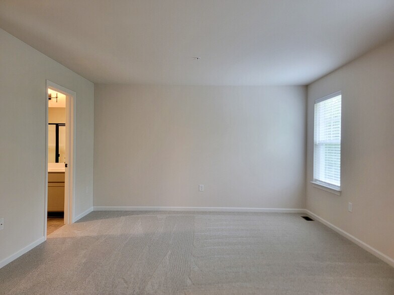 Building Photo - 93 Beech Tree Ct