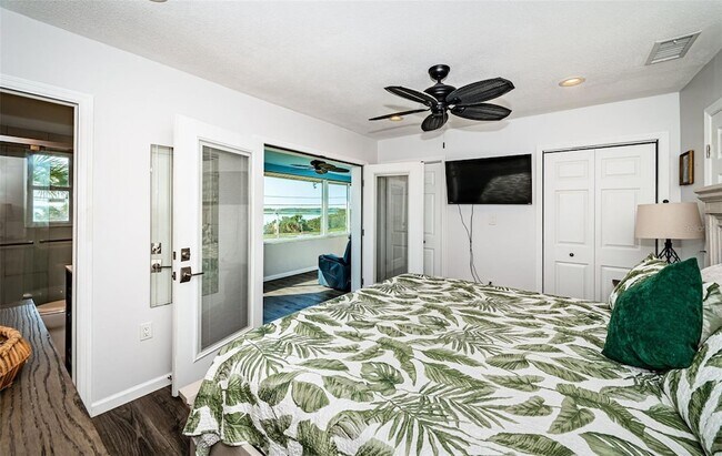 Building Photo - 2 Causeway Blvd