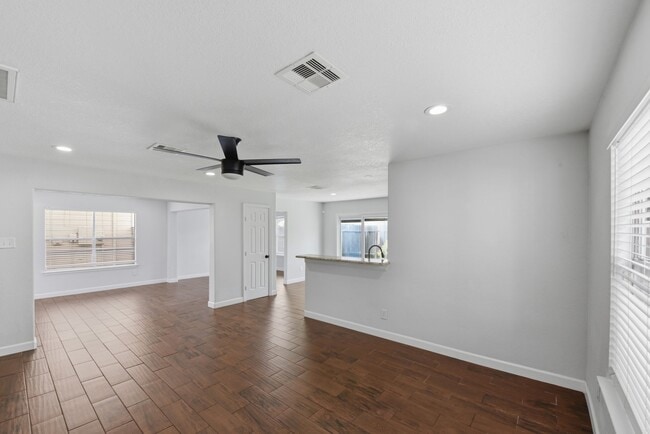 Building Photo - 11710 Fossil Rock Ln