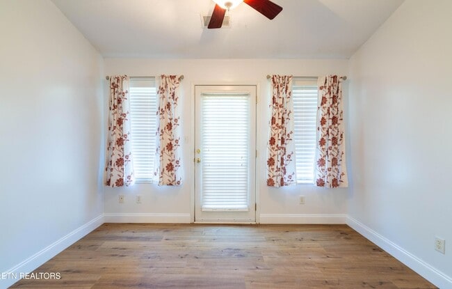 Building Photo - 7037 Wakan Ln