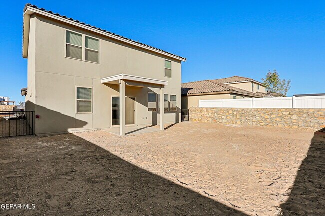 Building Photo - 13130 Oakhampton Ave