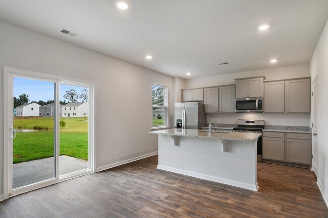 Primary Photo - Charming 4 Bed Rental Home Located in Cypr...