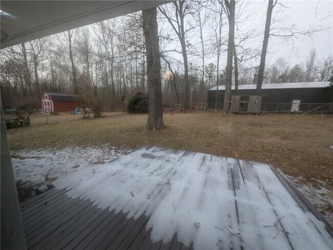 Building Photo - 409 Samaritan Dr