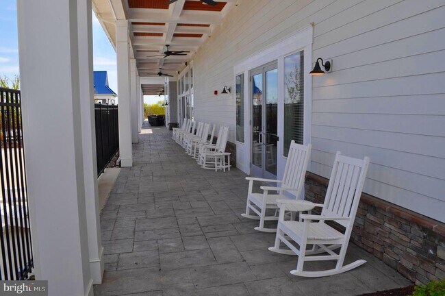 Building Photo - 170 Harrier Wy