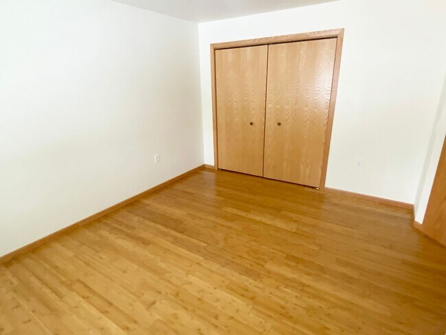 Building Photo - 2-Bedroom, 1-Bath Ranch Style Home - ADA Compliant, Hardwood Floors, & Fenced-In Yard