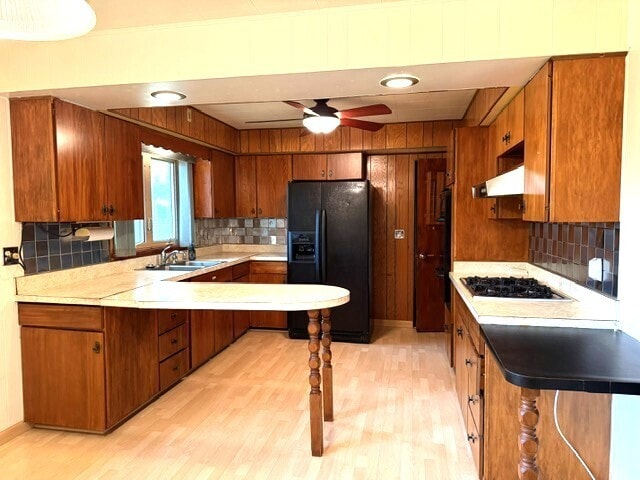 Building Photo - 220 May St