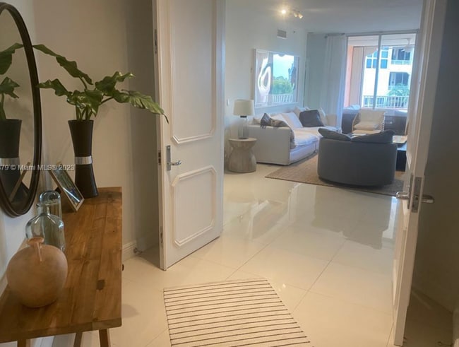 Building Photo - Beautiful 3 bedroom for Rent at Ocean Club