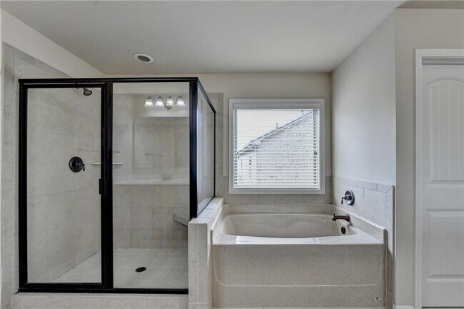Building Photo - 2205 Copperfield Dr