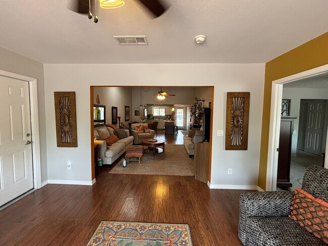 Building Photo - Enjoy this cozy 2 Bedroom, 1.75 Bathrooms, 1.5 Car Garage home in Premier Active Adult Resort Sty...