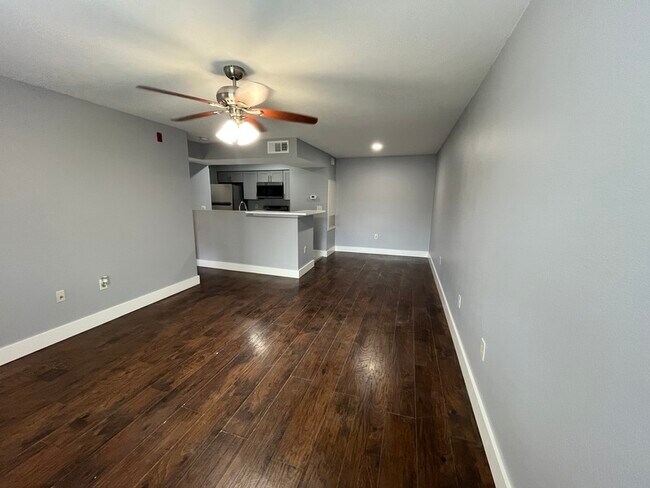 Building Photo - 3008 Parkway Blvd