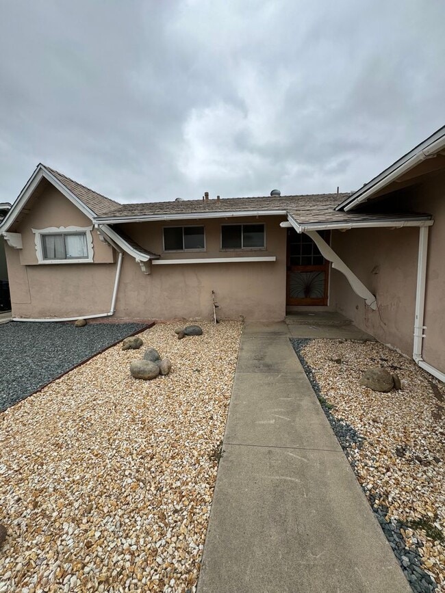 Building Photo - 3 Bedroom House on Tolowa Street