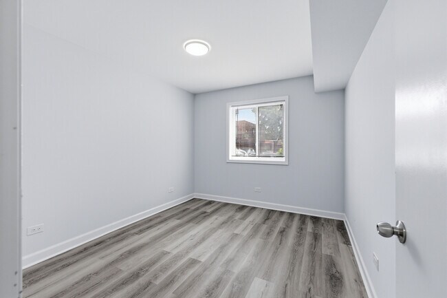 Building Photo - 224 E Rimini Ct