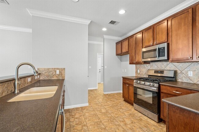 Building Photo - 2505 Rusk Ct
