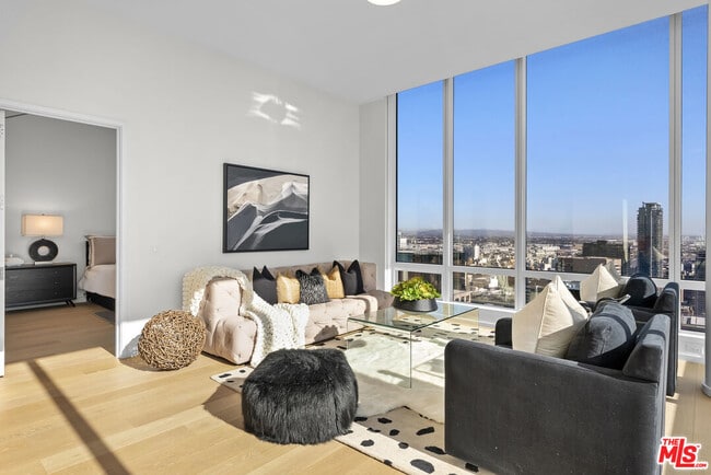 Building Photo - 877 Francisco St