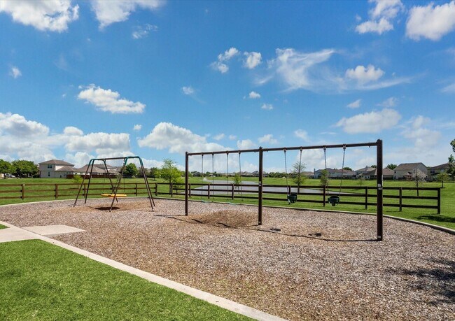 Building Photo - 21019 Blackstone Villa Ln
