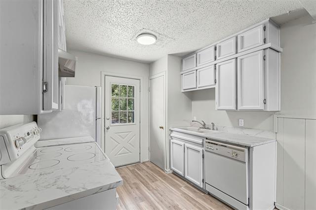 Building Photo - 2530 East US Hwy 377