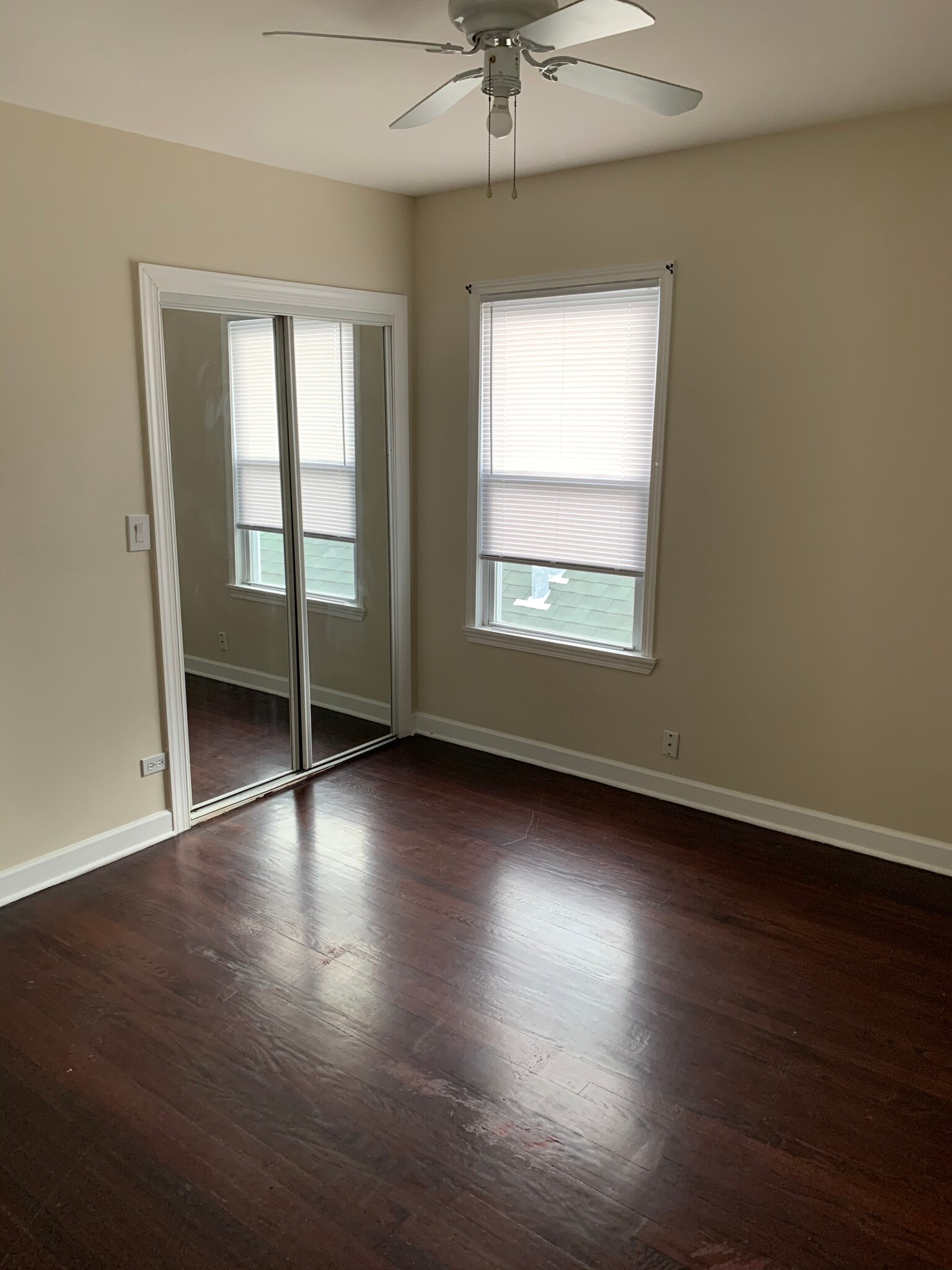 Building Photo - 4118 N Austin Ave