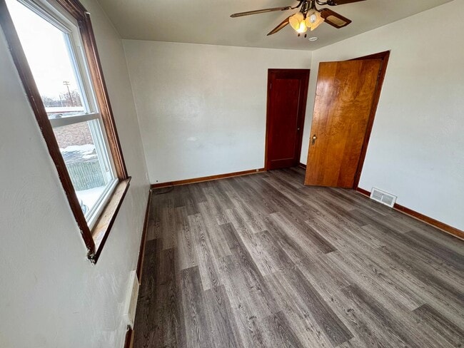 Building Photo - 3 Bedroom 2 Bath in Natrona Heights, PA!