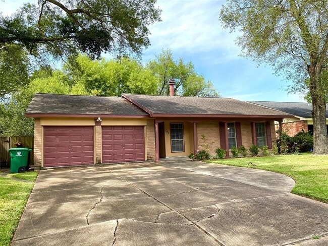 Building Photo - 747 Seamaster Dr