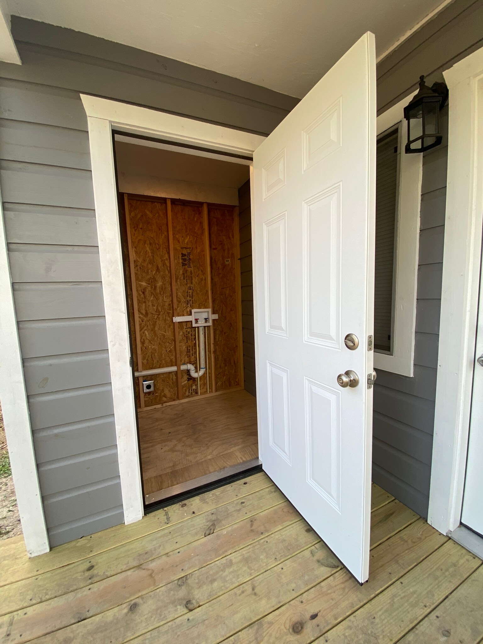 Rear laundry/storage room - 676 W Robertson St