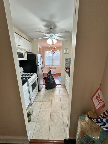 Building Photo - 700 Summer St