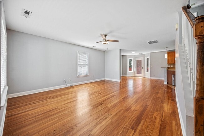 Building Photo - Beautiful 4-Bedroom, 3-Bath House