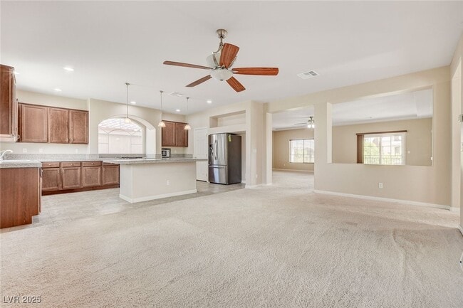 Building Photo - 6402 Parrot Ridge Ct