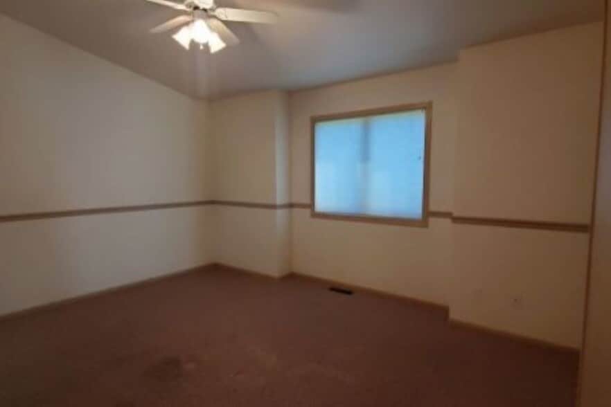 Building Photo - 1704 Wellington Pl