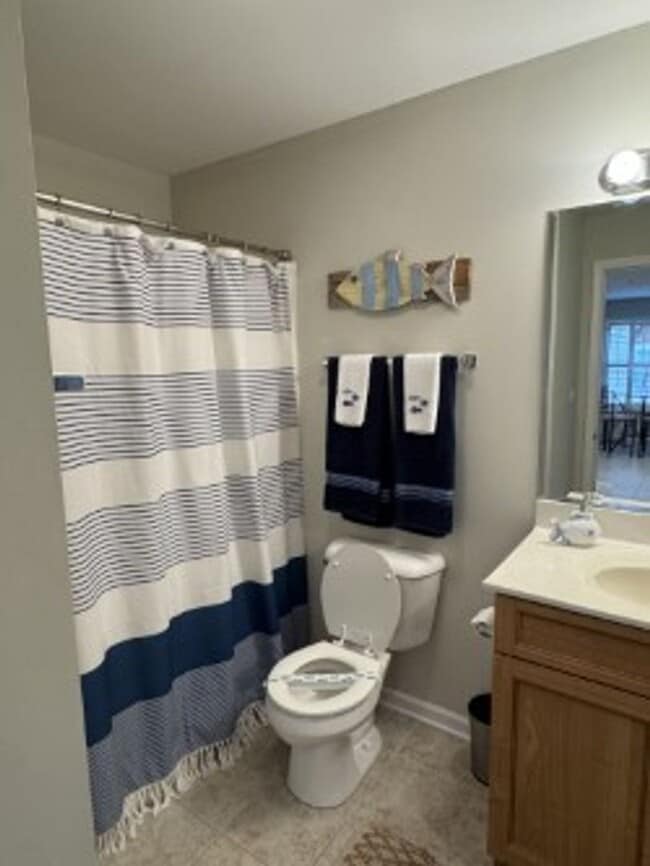 Building Photo - FULLY FURNISHED 1 BEDROOM NOW AVAILABLE