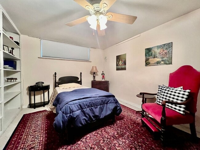 Building Photo - Beautiful shared home in Park Hill