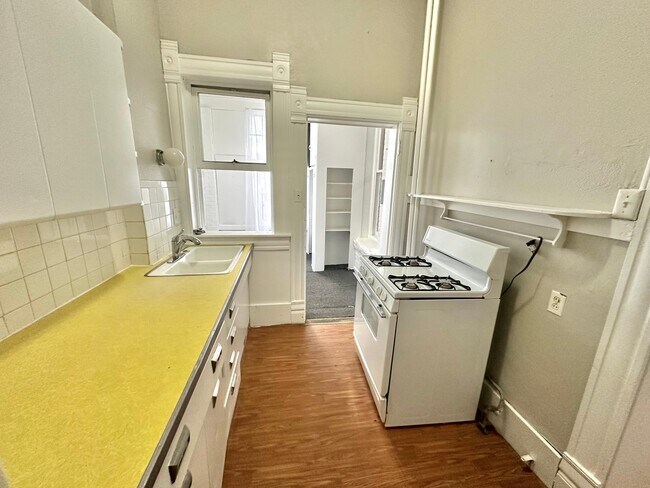 IMG_3136 - 1458 N Gaylord St