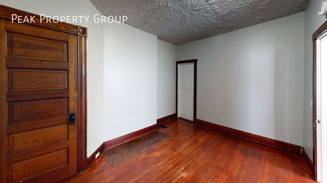 Building Photo - 2544 Vestry Ave