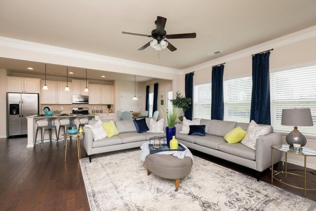 Building Photo - 1856 Hanover W Dr