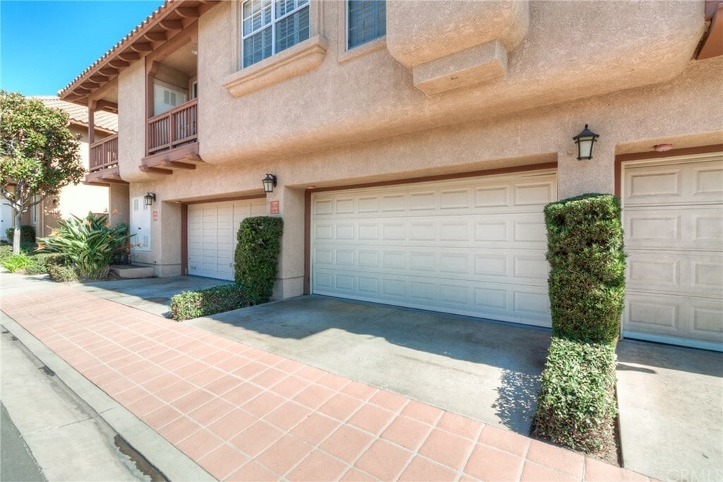 Building Photo - 13383 Savanna