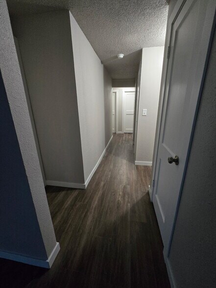 Building Photo - 1008 E Fellows St