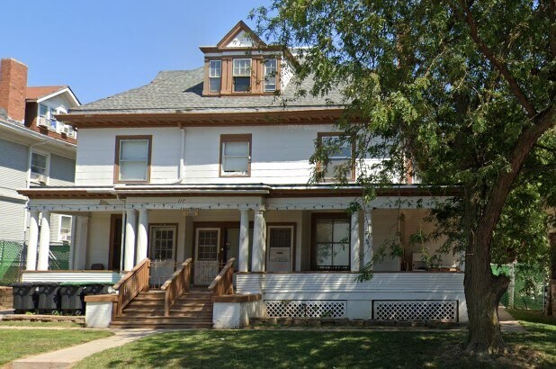 Building Photo - 117 S 39th St