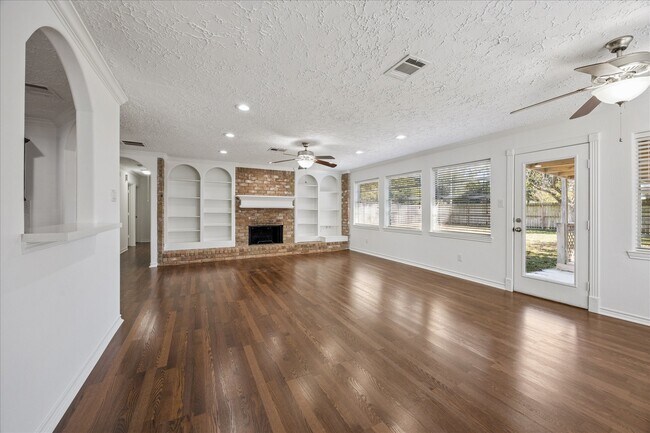 Building Photo - 22831 Merrymount Dr