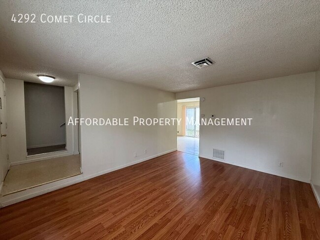 Building Photo - 4292 Comet Cir