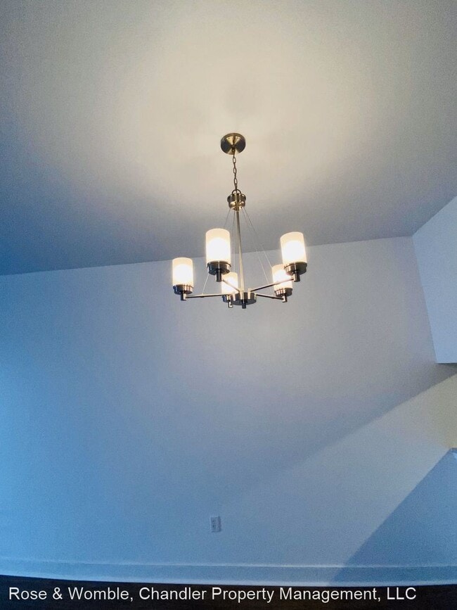 Building Photo - 1 br, 1 bath House - 40 Rader St #411