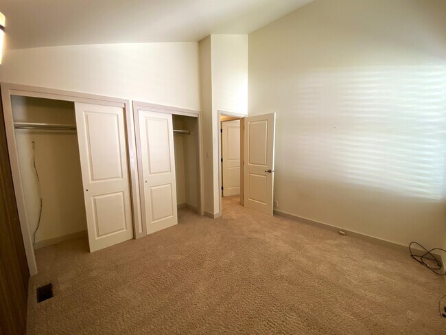 Building Photo - 3016 Apache Ln