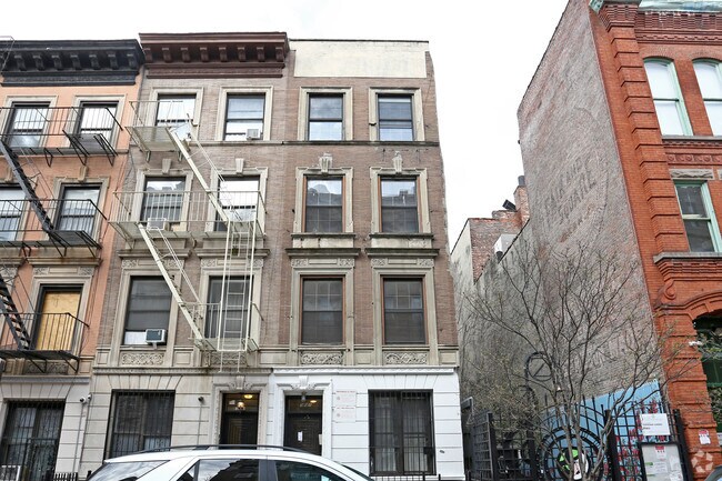 Building Photo - 501 W 150th St