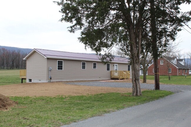 Primary Photo - Wonderful County Home