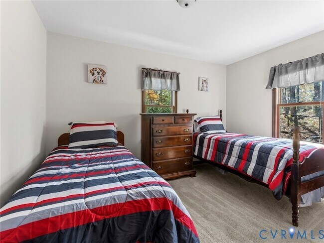 Building Photo - 2217 Mountain View Rd