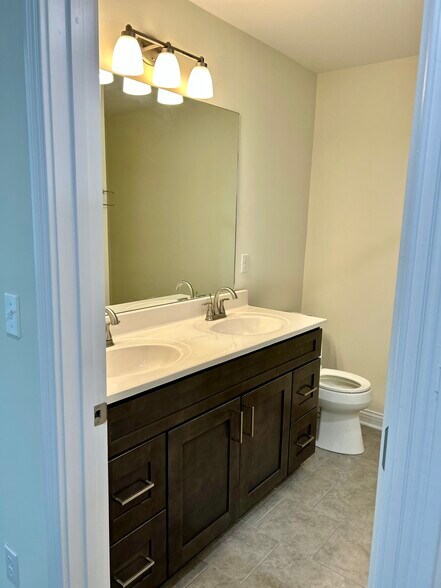 Bathroom - 208 Fairway Ln
