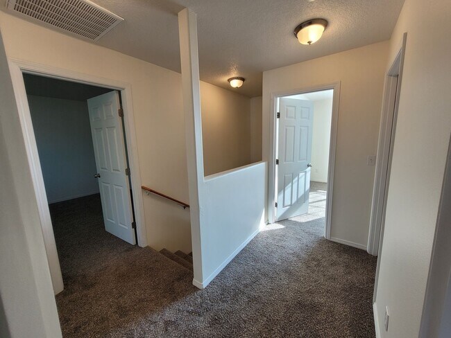 Building Photo - 420laguna