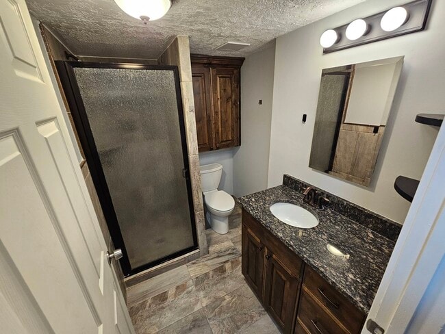 Building Photo - 47 360 E