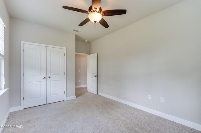 Building Photo - 116 Fossil Falls Ln
